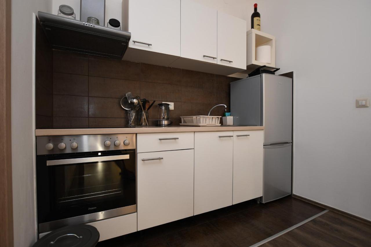 Apartments Deak Пореч Екстериор снимка