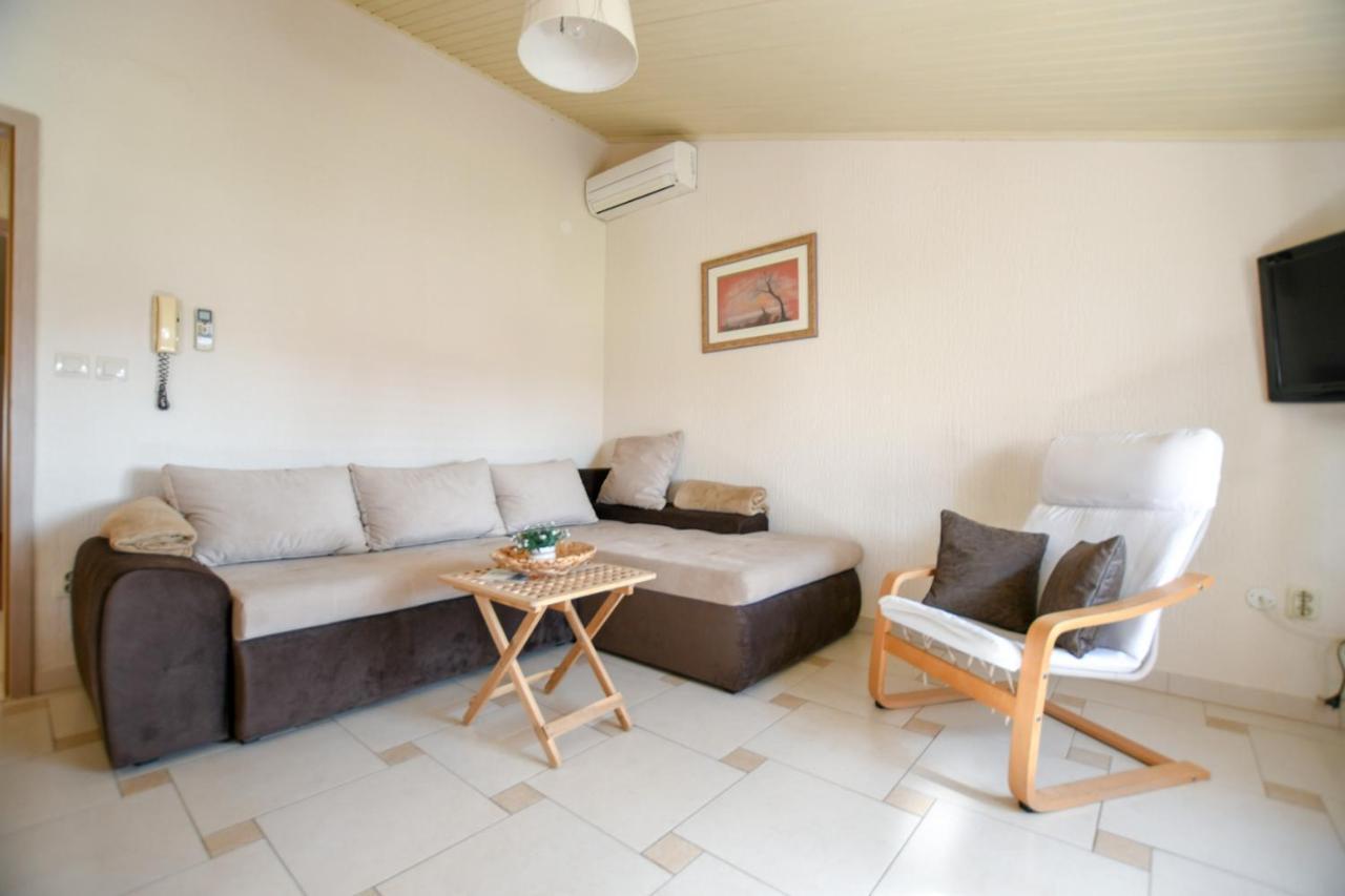Apartments Deak Пореч Екстериор снимка