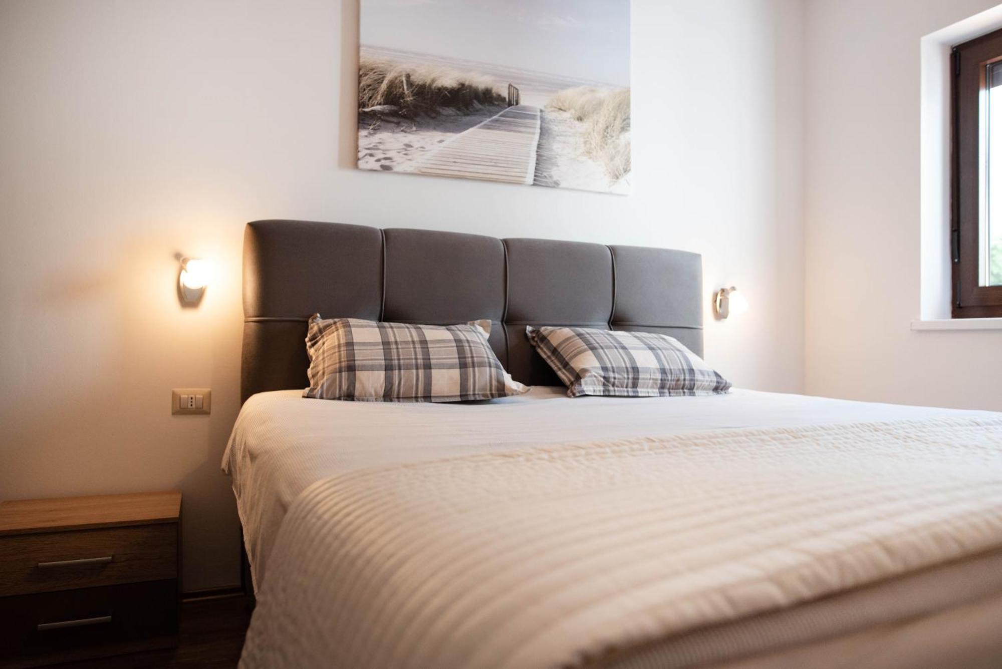 Apartments Deak Пореч Екстериор снимка