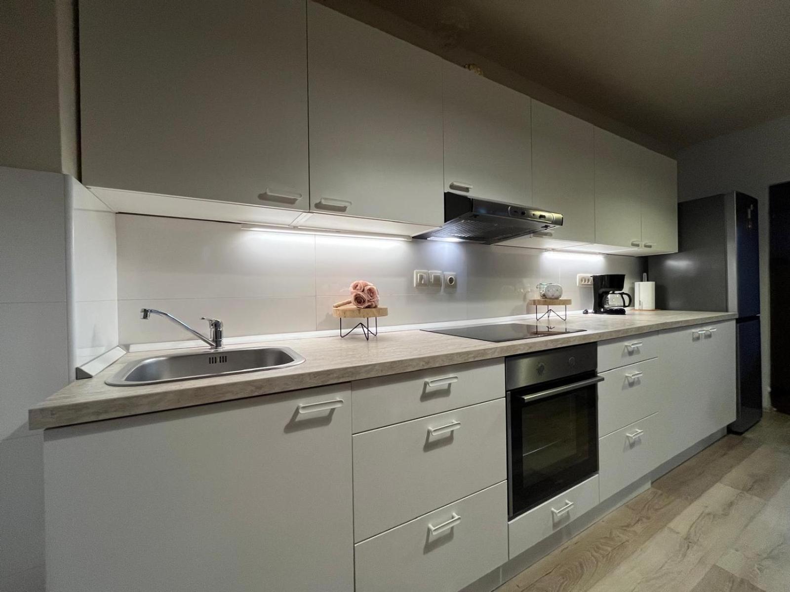Apartments Deak Пореч Екстериор снимка